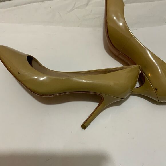Coach New York Grand patent beige kitten heel pointy toe pumps heels Size 8 B - Picture 9 of 14